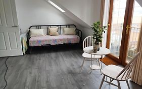 Belfast City Centre, Brilliant Light Apartment
